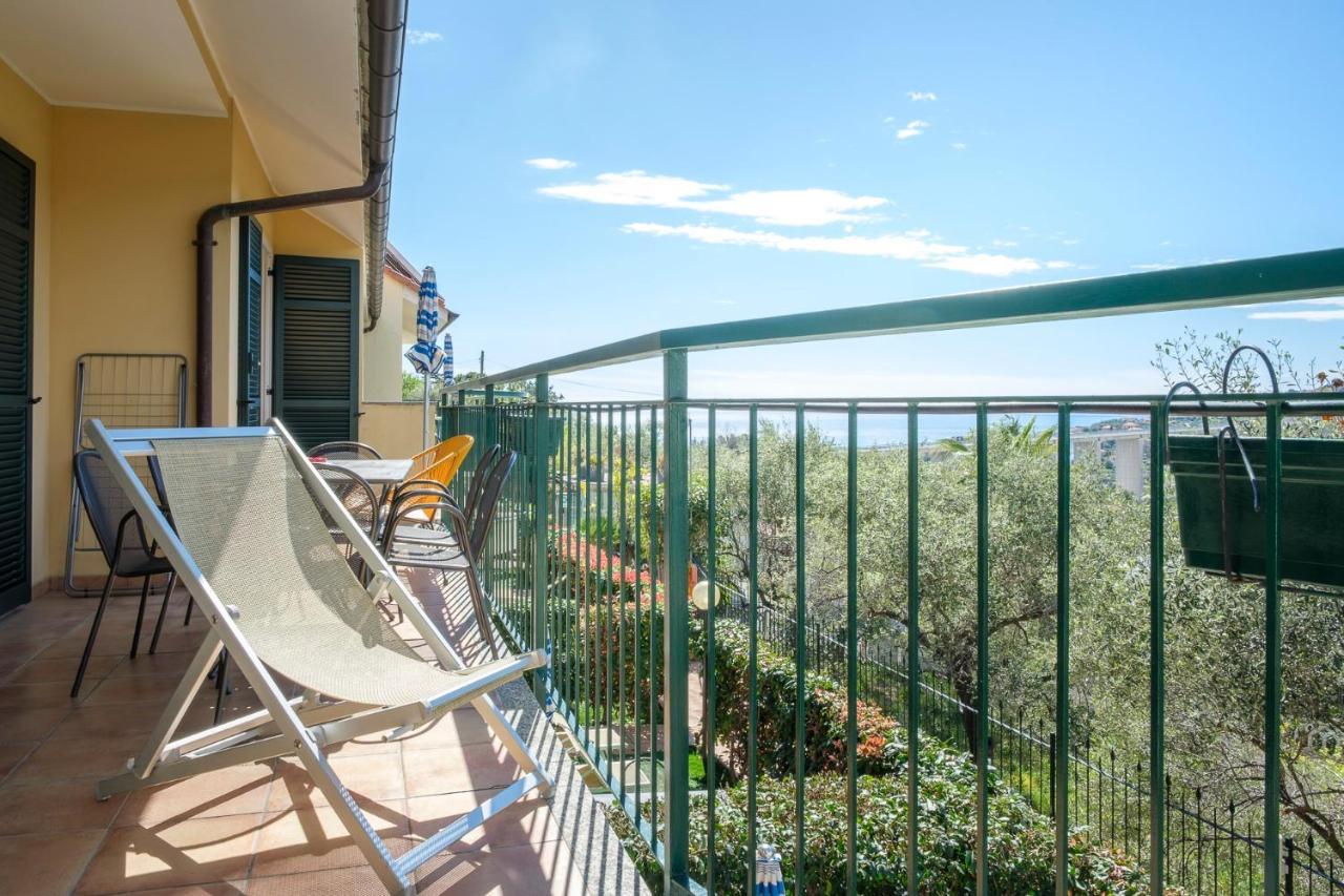 Villa Giada Resort Imperia Bagian luar foto